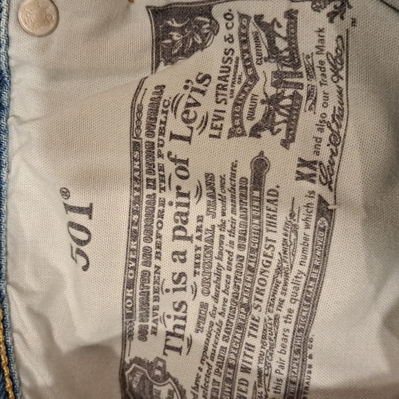 Rare Levi 501 Button Fly Denim Cut Off Jean Shorts With Blank Red Tag - Picture 6 of 6